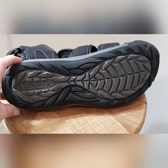 Khombu men's closed toe all terrain sandal size 11M, used - Picture 7 of 9